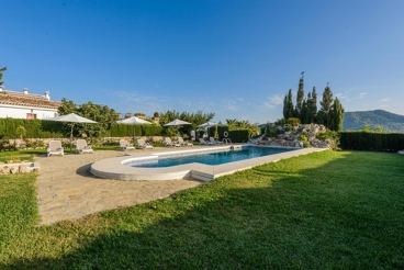 Maison de vacances confortable avec WiFi dans un complexe à Periana