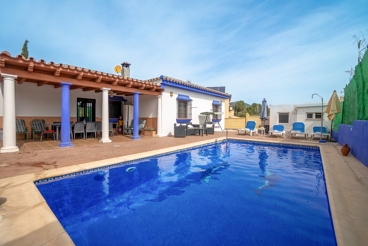 Villa avec piscine et barbecue à Arriate