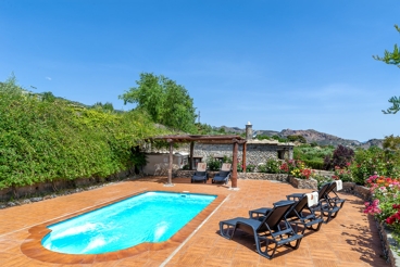 Maison de vacances avec piscine à Pórtugos pour 4 personnes