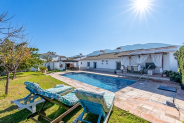 Casa Rural con jardín y piscina en Alhaurín el Grande para 7 personas