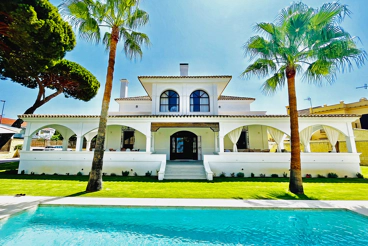 Luxusvilla mit Schwimmbad und allen Annehmlichkeiten in Sanlúcar de Barrameda.