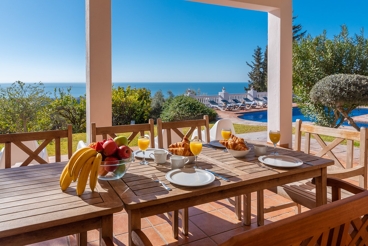 Vakantiehuis bij het strand met tuin en zwembad in Rincón de la Victoria