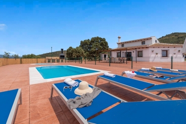 Ferienhaus mit Swimming Pool und Wlan in Casabermeja