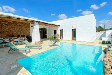 Maison de vacances avec piscine et barbecue à Chiclana de la Frontera pour 16 personnes.