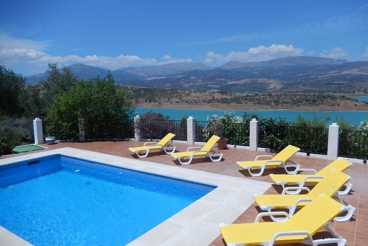 Maison de vacances avec piscine et barbecue à Viñuela pour 6 personnes
