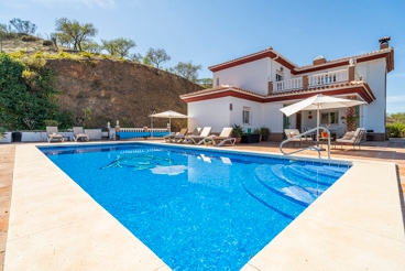 Vakantiehuis met barbecue en zwembad in Viñuela voor 6 personen