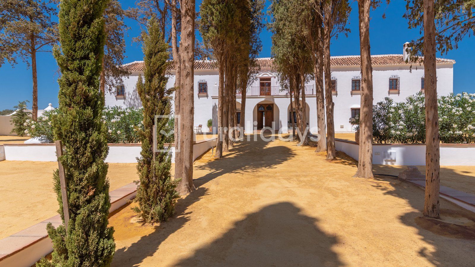 Cortijo el Solano Antequera by Ruralidays