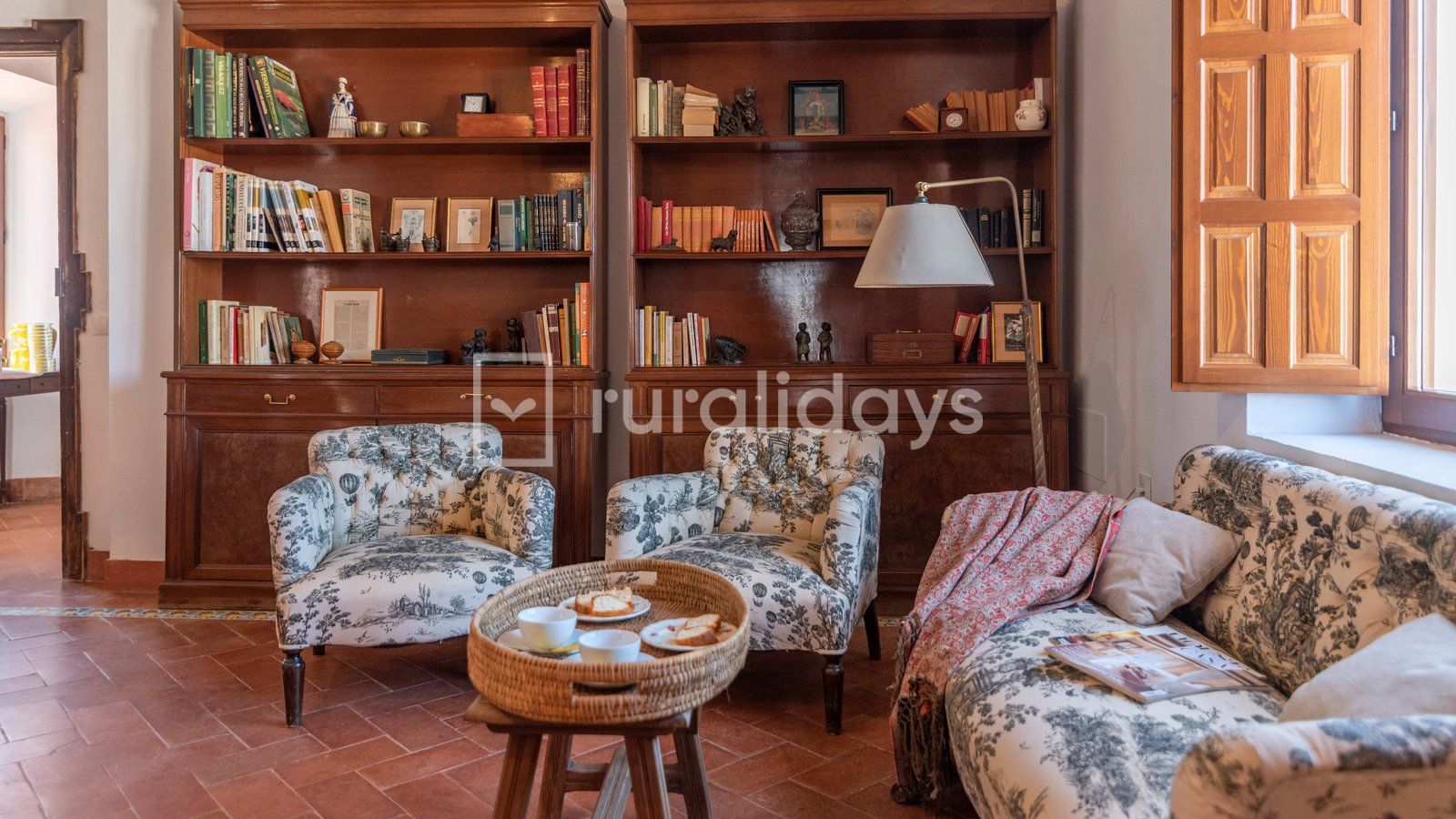 Cortijo el Solano Antequera by Ruralidays