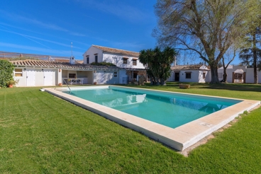 Villa avec piscine et barbecue à Antequera