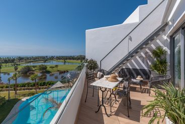 Penthouse in Motril mit Pool und Meerblick