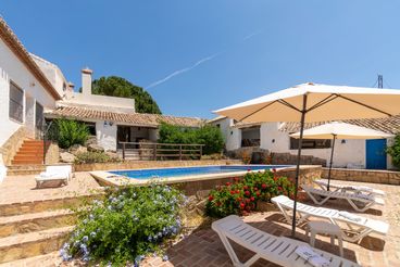 Rural complex with swimming pool and barbecue in Periana