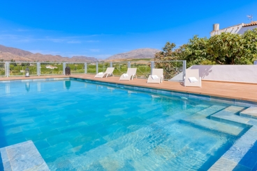 Ferienhaus mit Pool und Grill in Álora für 11 Personen