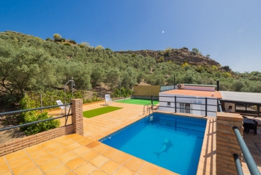 Casa Rural con barbacoa y piscina en Cártama para 8 personas