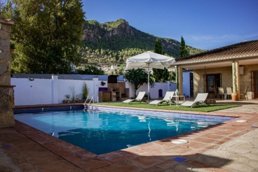 Villa avec jardin et piscine à Algodonales