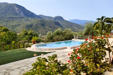 Casa de vacaciones con jardín y piscina en Ubrique