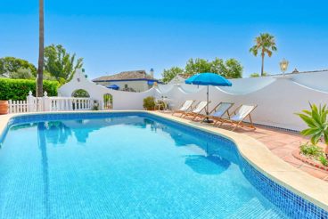 Casa rural con piscina y barbacoa en Benalmádena