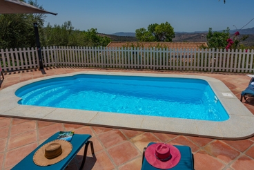 Casa Rural con piscina y jardín en Periana