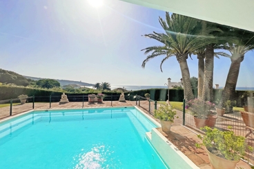 Villa con chimenea y piscina en Zahara de los Atunes