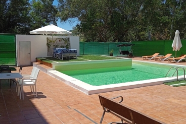 Maison de vacances avec piscine et jardin à Olvera
