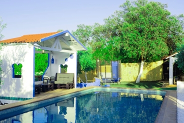 Ferienhaus mit Schwimmbad und Grill in Cabra