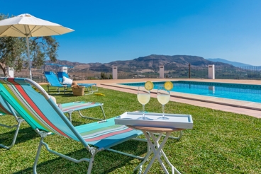 Maison de vacances avec piscine et barbecue à Valle del Guadalhorce pour 6 personnes