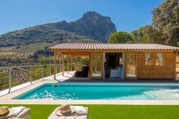 Vakantiehuis met barbecue en zwembad in El Gastor voor 4 personen