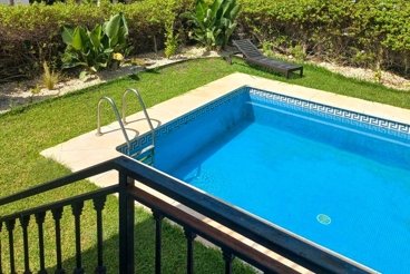 Maison de vacances avec piscine et proche de la plage à Estepona