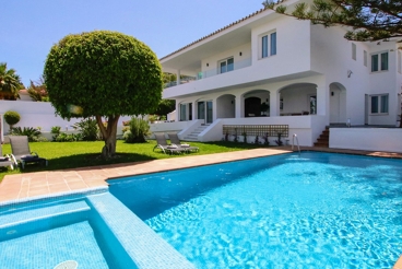 Maison de vacances avec piscine et jardin à Alhaurín de la Torre pour 16 personnes