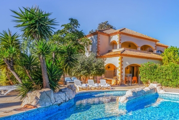 Casa rural con piscina, barbacoa y vistas en Turre