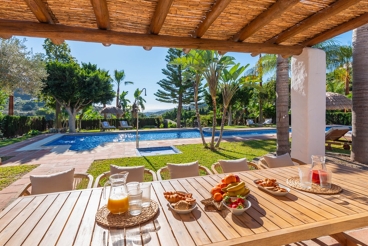 Prachtig vakantiehuis met zwembad en tuin in Frigiliana voor 12 personen