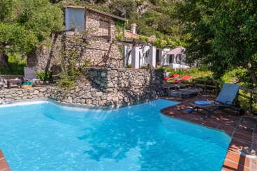 Casa Rural con barbacoa y piscina en Grazalema