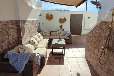 Villa près de la mer avec cheminée et piscine chauffée à Fuengirola