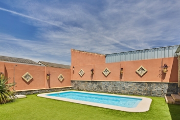 Casa rural con piscina privada en Cádiz