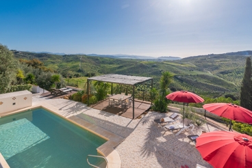 Villa avec piscine et Wifi à Tolox 