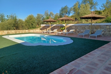 Acogedora casa de vacaciones con piscina y barbacoa en Antequera - La Higuera para 8 personas