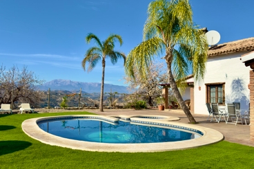 Ferienhaus mit privatem Pool und Jacuzzi in Coín
