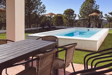 Casa de vacaciones con piscina y jardín en Aracena para 16 personas