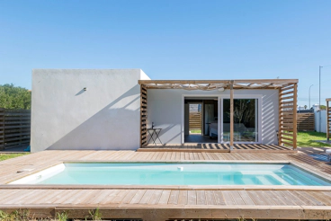 Ferienhaus in Strandnähe mit Pool in Chiclana de la Frontera für 6 Personen