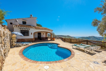 Estupenda finca andaluza con maravillosas vistas