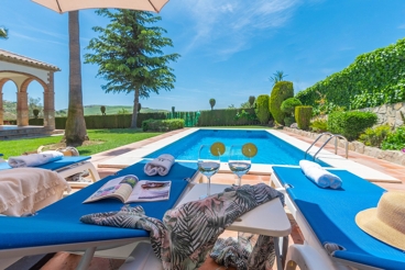 Fabulous villa with garden,pool,barbecue. Ideal for relax