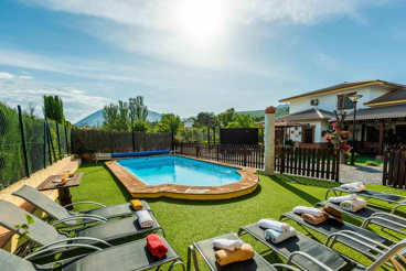 Espaciosa casa rural con piscina de agua salada climatizada