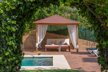 Precioso chalet con jardín y vistas al pueblo