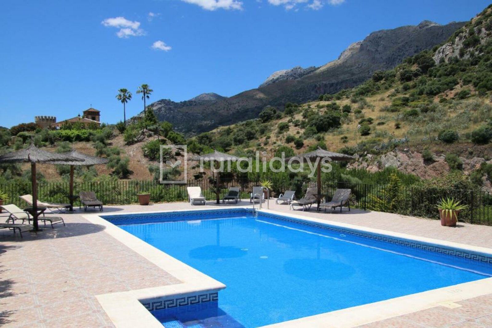 Casa rural Malaga Andalucía para 19 personas