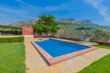 Coqueta casa andaluza con grandes vistas, para grupos