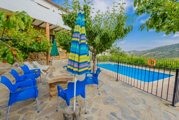 Mooi landelijke vakantiehuis met binnenjacuzzi en AC in de provincie Almeria