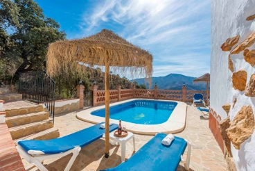 Preciosa villa con piscina privada ideal para familias