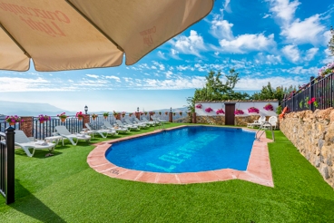 Fantastisches Haus mit wunderbarer Sicht auf Andalusiens Berglandschaft