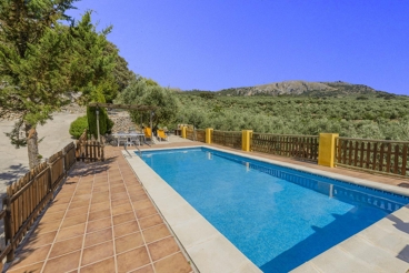 Typical Andalusian holiday villa surrounded by views and olive yards