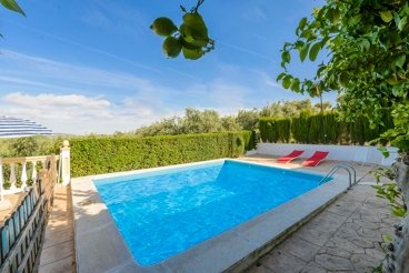 Countryside holiday home for 8 people between Cordoba and Granada
