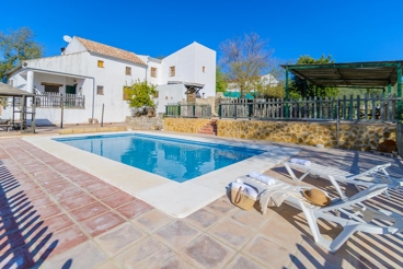 Geräumiges Ferienhaus mit tollem Außenbereich in Montilla